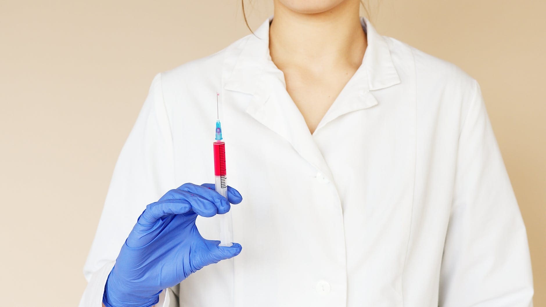 HAS : levée recommandée de l&rsquo;obligation vaccinale COVID pour les soignants