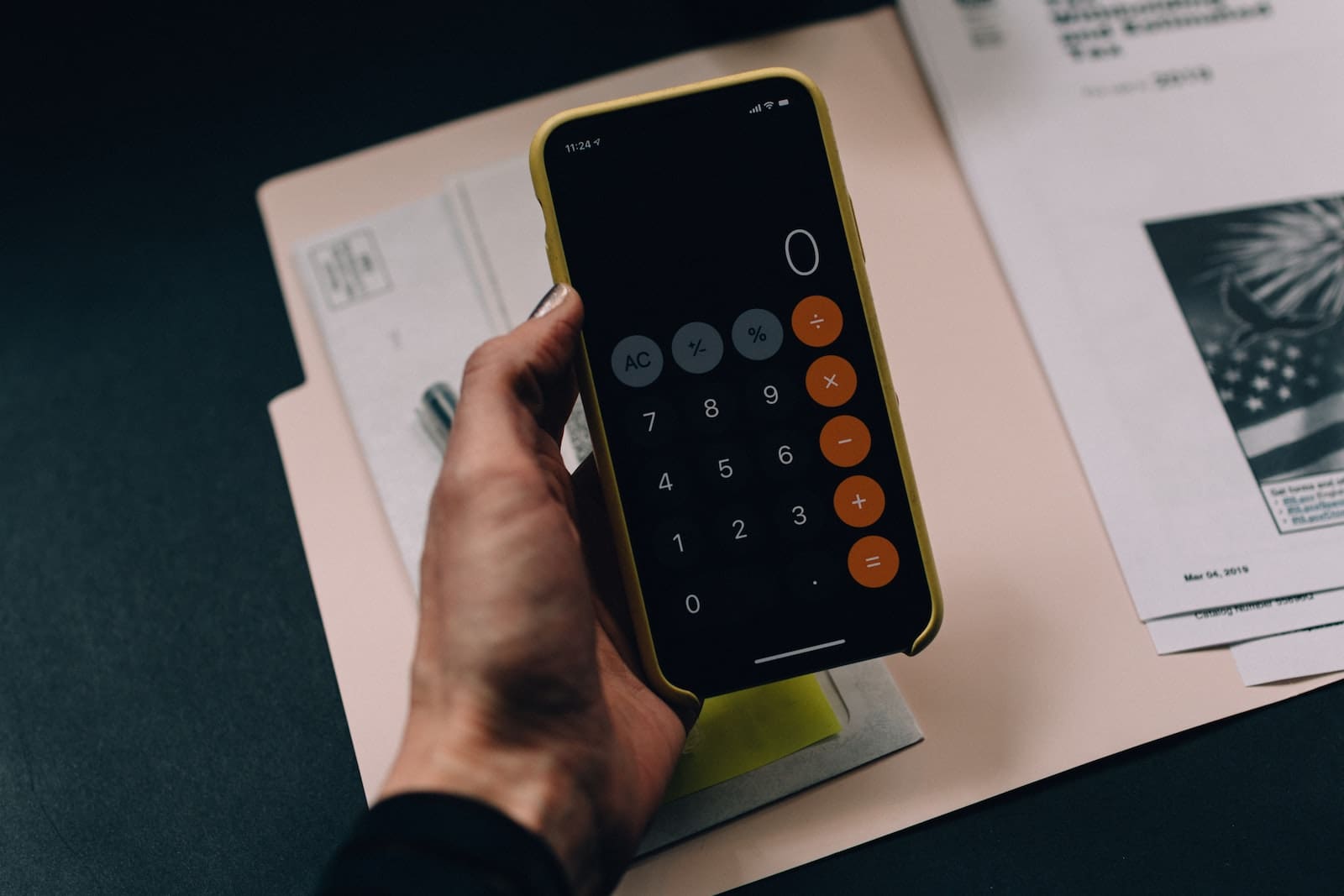 Tout sur le salaire du personnel soignant en EHPAD en 2025