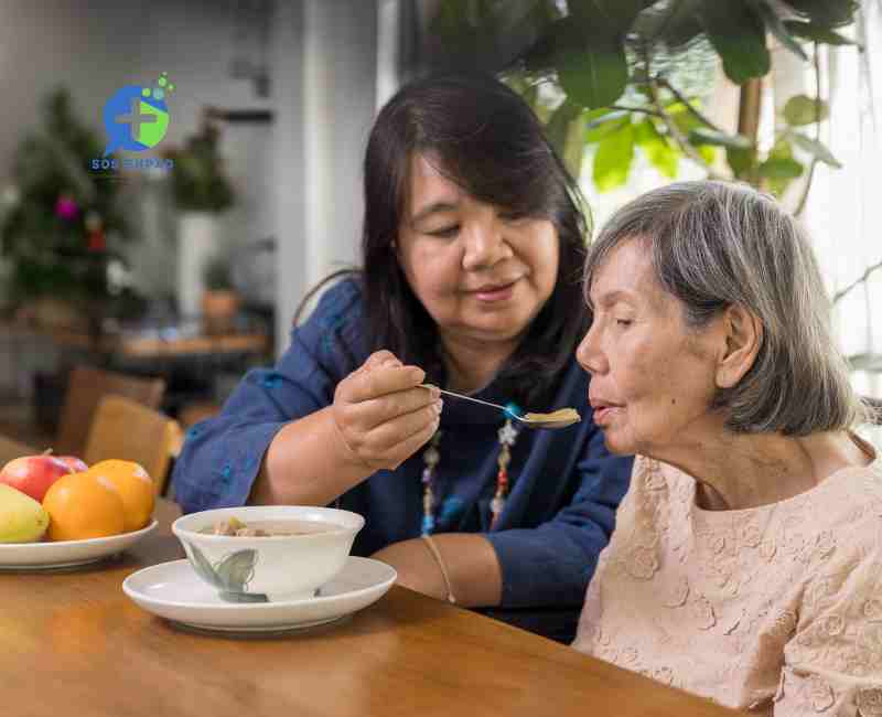 Repas en Ehpad : Techniques d’Assistance et Résidents