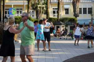 Villages seniors : une alternative crédible aux EHPAD ?