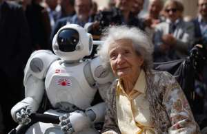 Japon veut déployer dans ses ehpad des robots humanoïdes