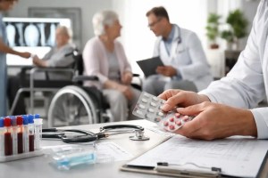 Maladies auto-immunes en EHPAD : Sécurisez la prise