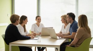 Passation de dossiers en EHPAD entre deux cadres : la check-list
